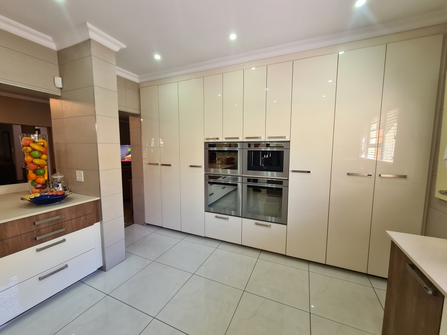 5 Bedroom Property for Sale in Maraldi Estate Free State
